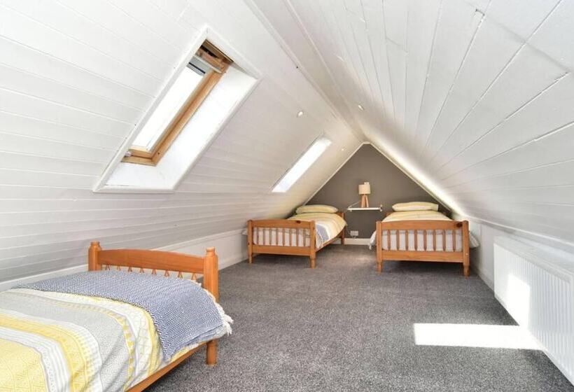 2bed Cottage Johnshaven   Family Friendy