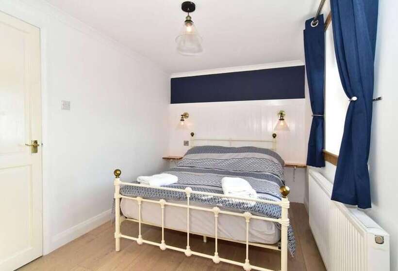 2bed Cottage Johnshaven   Family Friendy