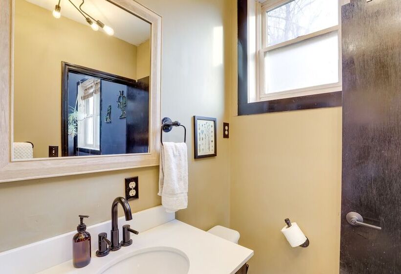 Inviting Vilas Cottage: 9 Mi To Downtown Boone!