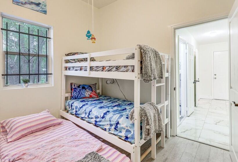 Jacksonville Home, Half Mi To Everbank Stadium!