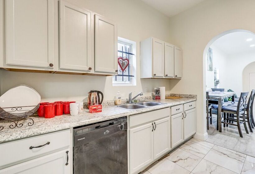 Jacksonville Home, Half Mi To Everbank Stadium!