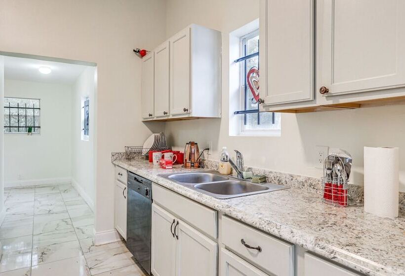 Jacksonville Home, Half Mi To Everbank Stadium!