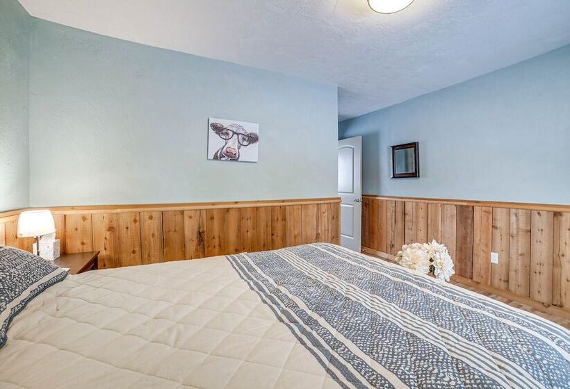 Jones Mills Vacation Rental: Near Skiing & Hiking!