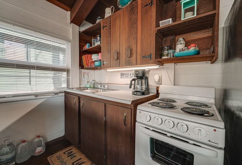 Kimberling City Cabin: 5 Min Walk To Lake