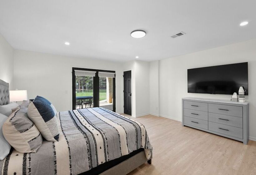 Knotty Pines By Avantstay Lake Views, Renovated