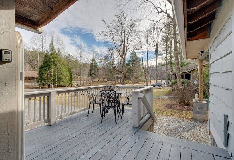 Lake Lure Village Cabin, 3 Mi To Chimney Rock!