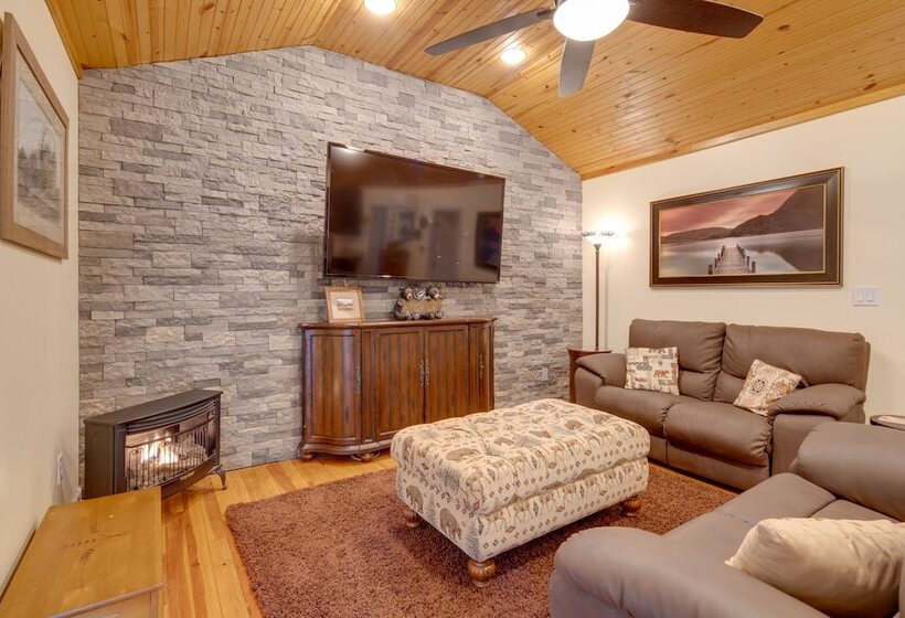 Lake Lure Village Cabin, 3 Mi To Chimney Rock!