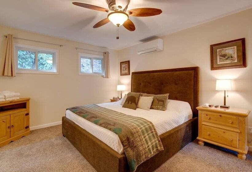 Lake Lure Village Cabin, 3 Mi To Chimney Rock!