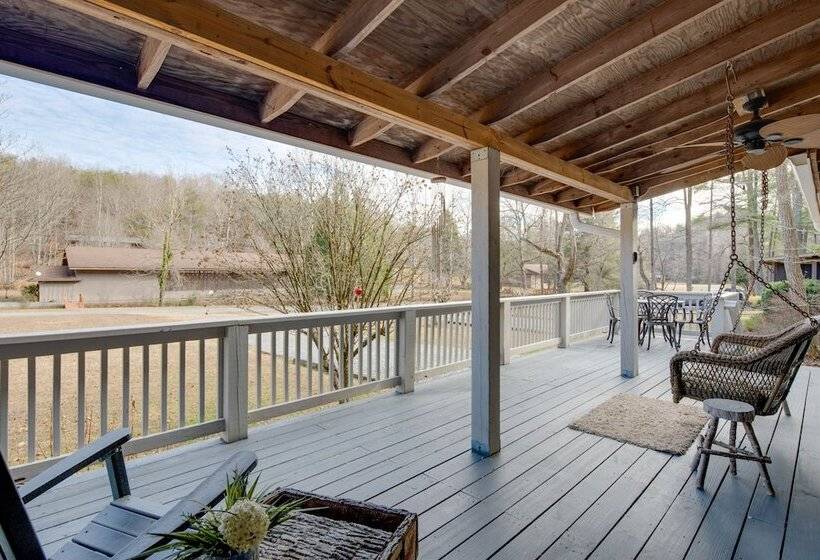 Lake Lure Village Cabin, 3 Mi To Chimney Rock!