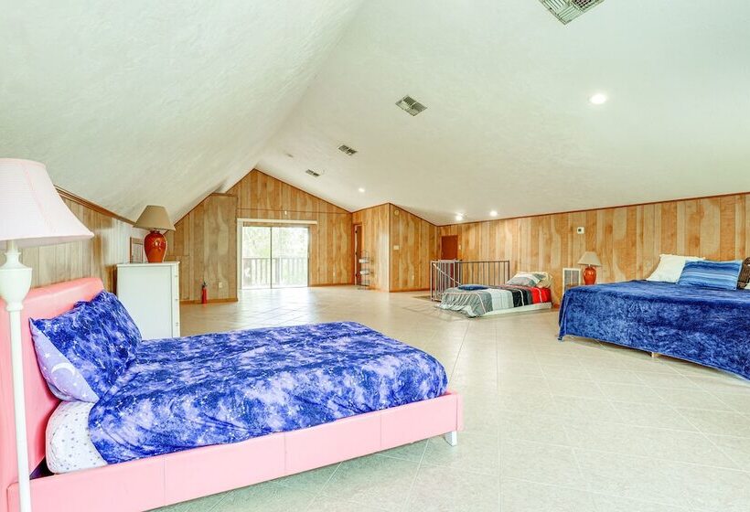 Lake Placid Home W/ Screened Porch: Near Lake Clay