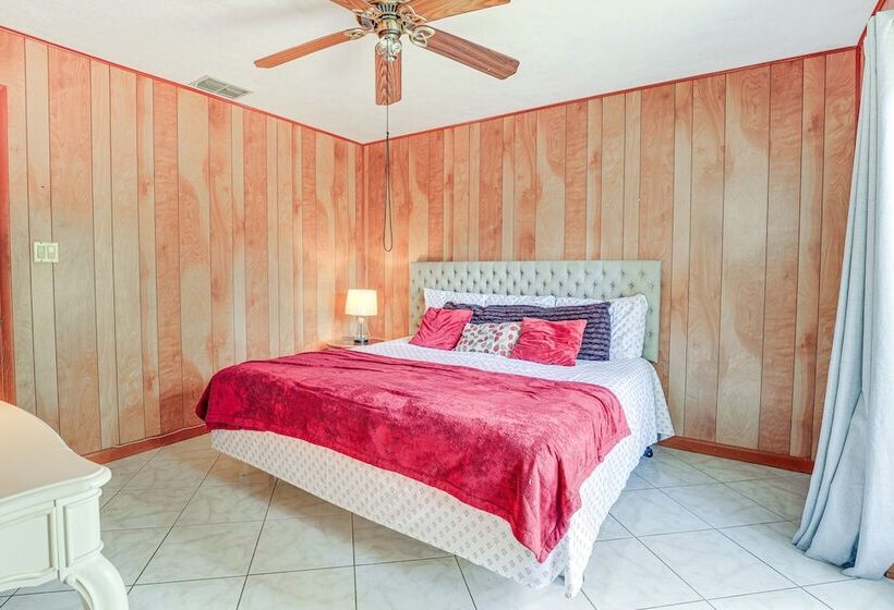 Lake Placid Home W/ Screened Porch: Near Lake Clay