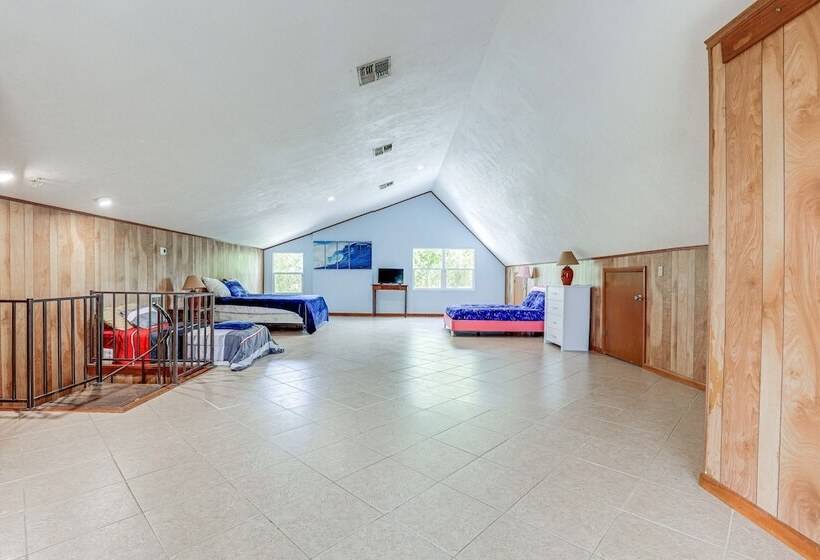 Lake Placid Home W/ Screened Porch: Near Lake Clay