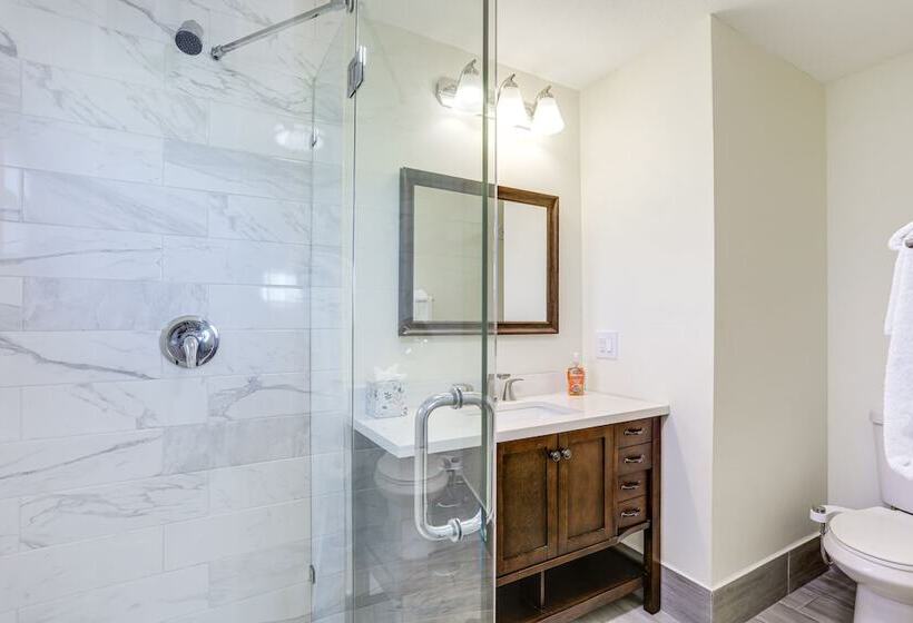 5 Mi To Beaches: Hot Tub Haven In Lake Worth