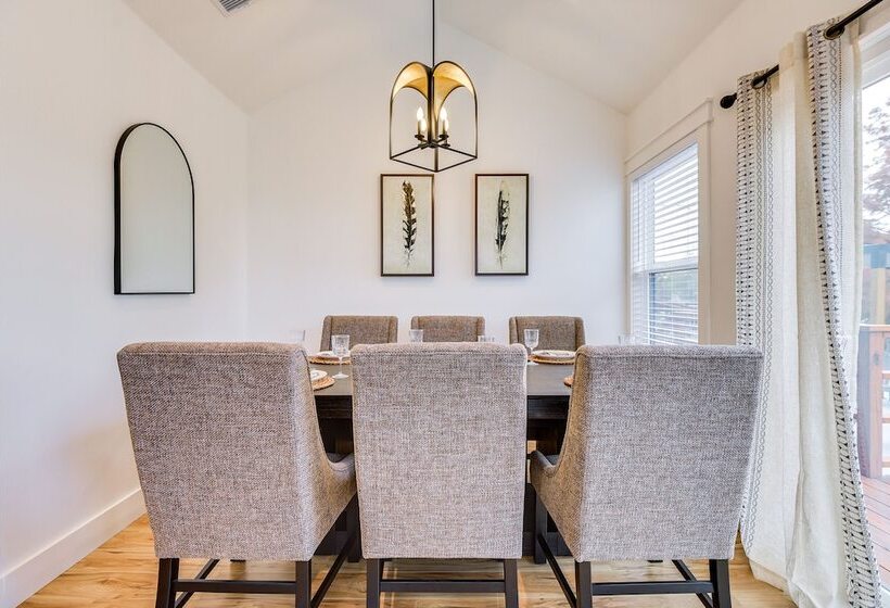 Lakefront Granbury Home With Fire Pit & Grill!