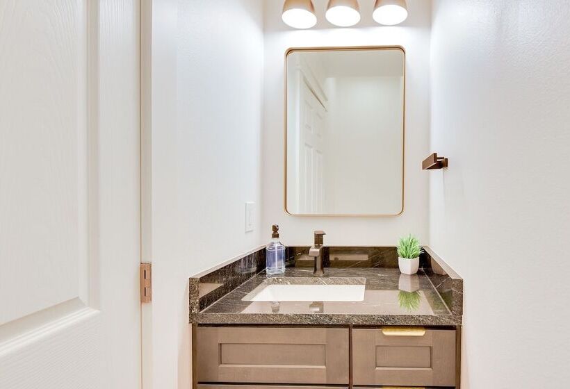 Lakefront Granbury Home With Fire Pit & Grill!