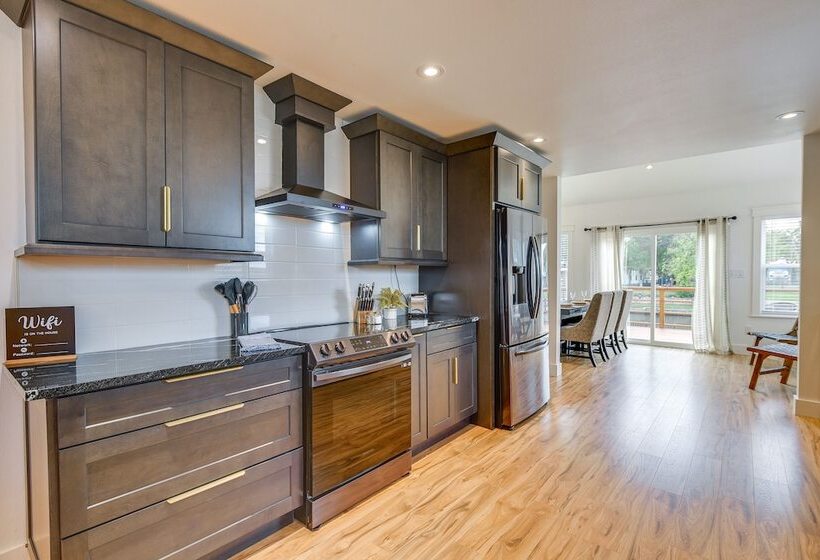 Lakefront Granbury Home With Fire Pit & Grill!