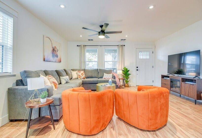 Lakefront Granbury Home With Fire Pit & Grill!