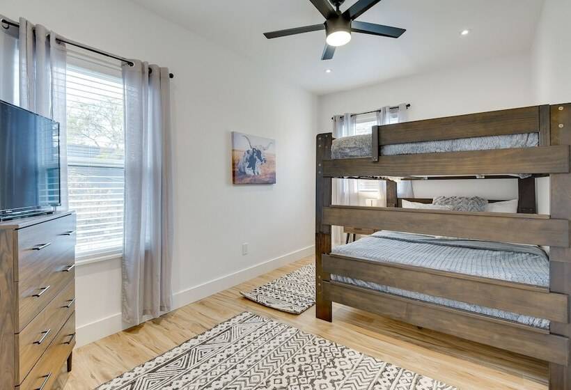 Lakefront Granbury Home With Fire Pit & Grill!