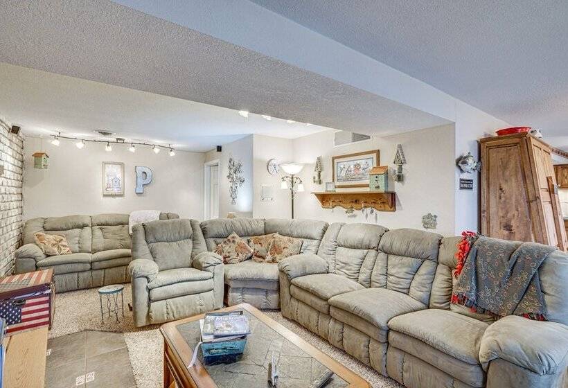 Lakefront Gravois Mills Home W/ Dock, Dogs Welcome