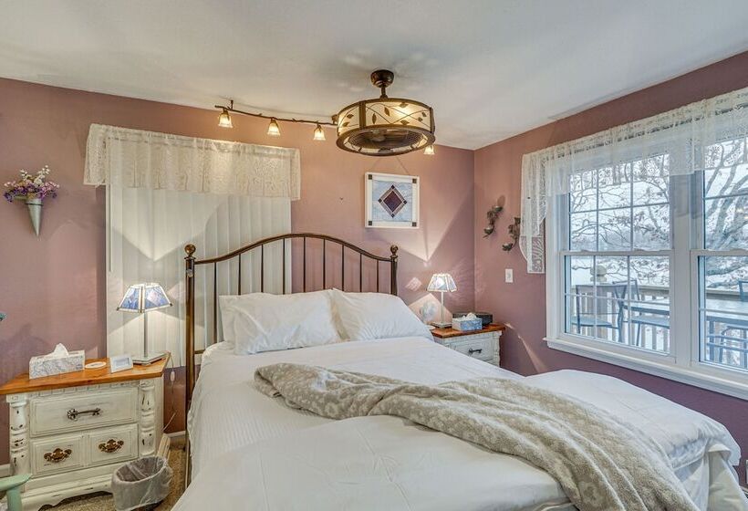 Lakefront Gravois Mills Home W/ Dock, Dogs Welcome