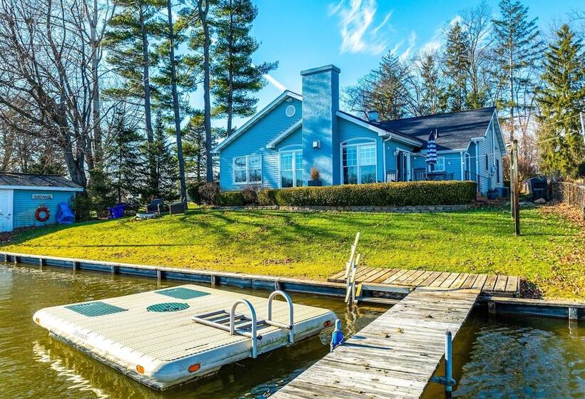 Lakefront Paw Paw Cottage W/ Boats & 2 Docks!
