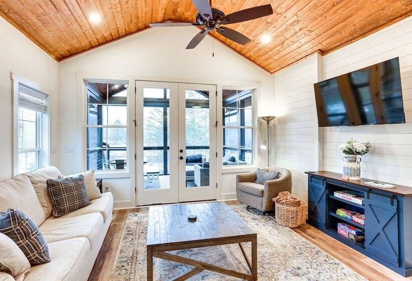 Lakefront Retreat At Waters Edge W/ Fire Pit!