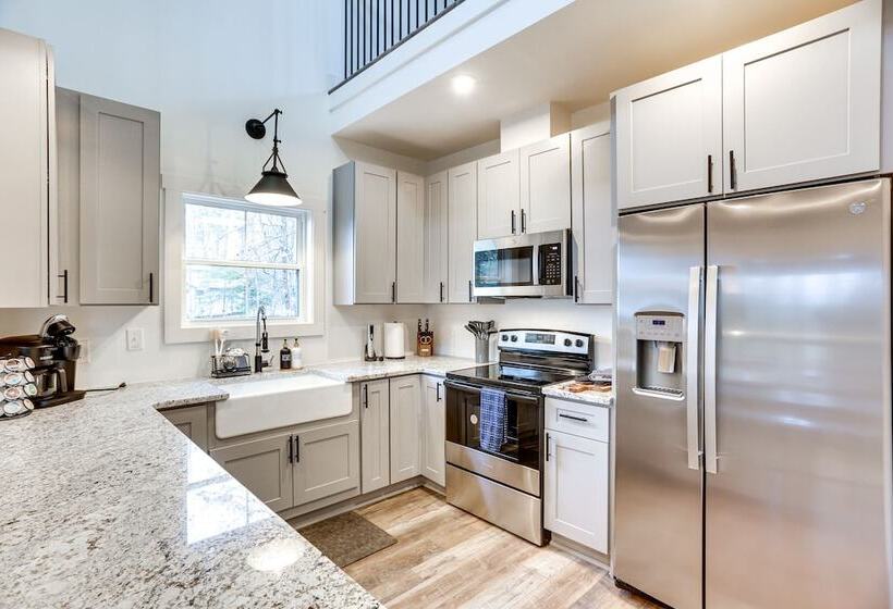 Lakefront Retreat At Waters Edge W/ Fire Pit!