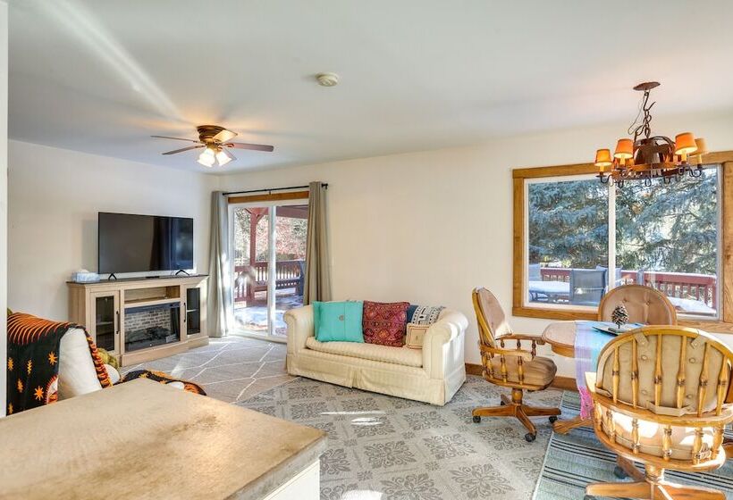 Lakewood Gem W/ Deck ~ 7 Mi To Downtown Denver