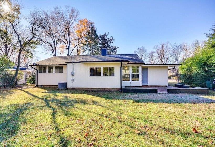 Laptop Friendly Greensboro Home W/ Fireplace!