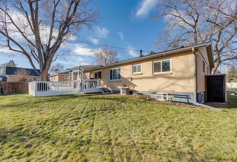 10 Mi To Dtwn Denver: Lakewood Home W/ Patio