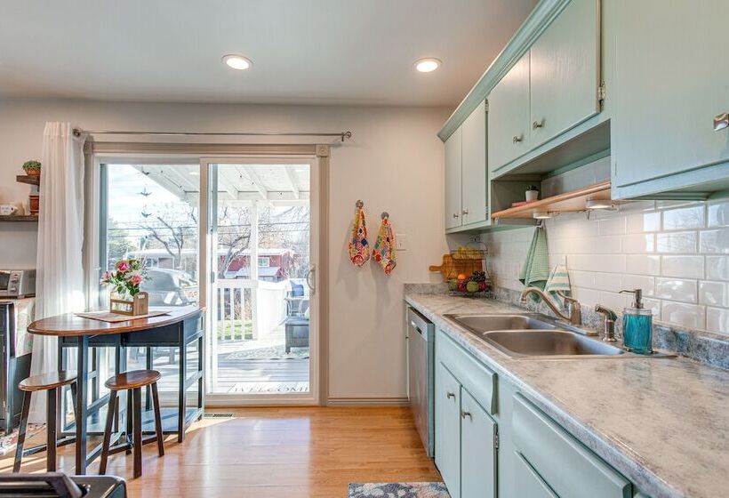 10 Mi To Dtwn Denver: Lakewood Home W/ Patio