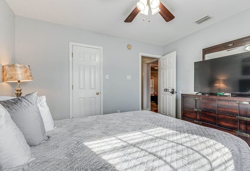 Lovely Prichard Home W/ Yard, Grill & Fireplace!