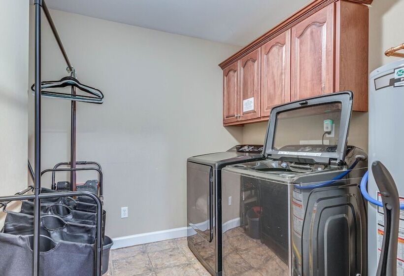 Lovely Prichard Home W/ Yard, Grill & Fireplace!