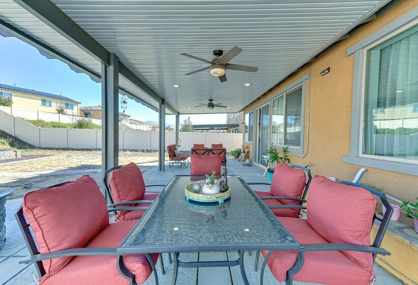 Luxe Beaumont Home W/ Private Pool!