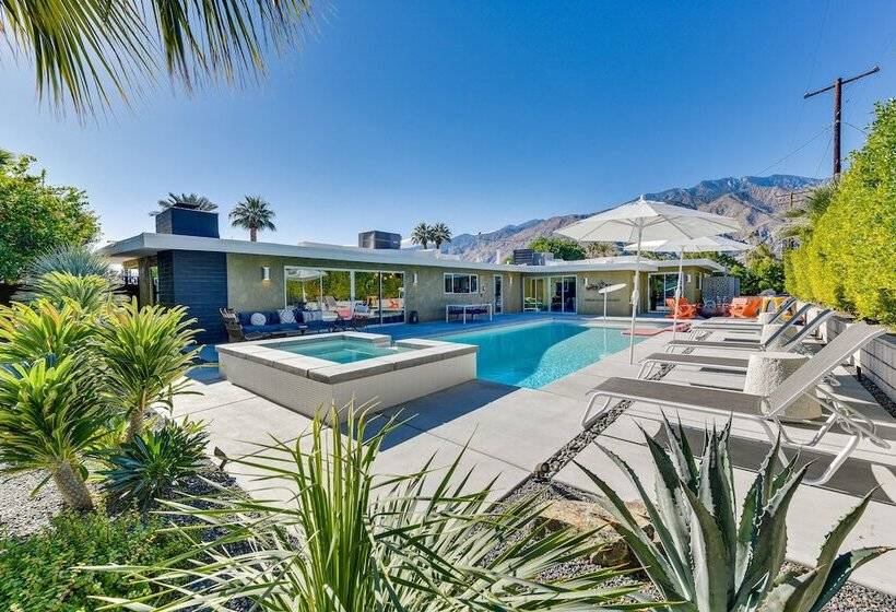 Luxe Palm Springs Home   2 Mi To Downtown!