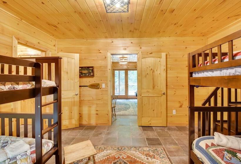 Luxurious Mountain Cabin W/ Chestatee River Access