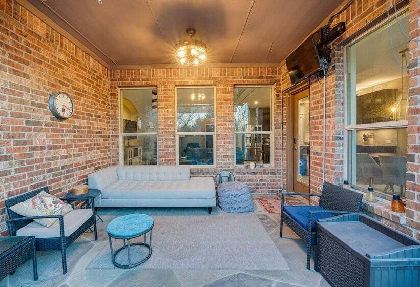 Sorrellwood  Mckinney Home W/ Pool: 4 Mi To Dtwn!