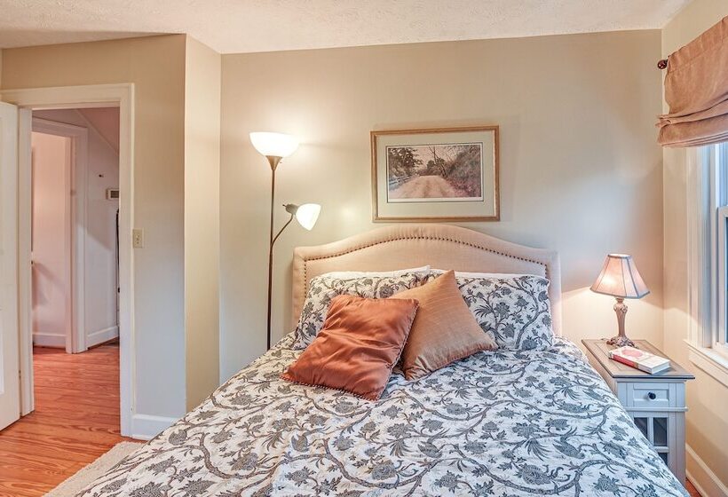 Midway Home On 22 Acres Near Bourbon Trail!