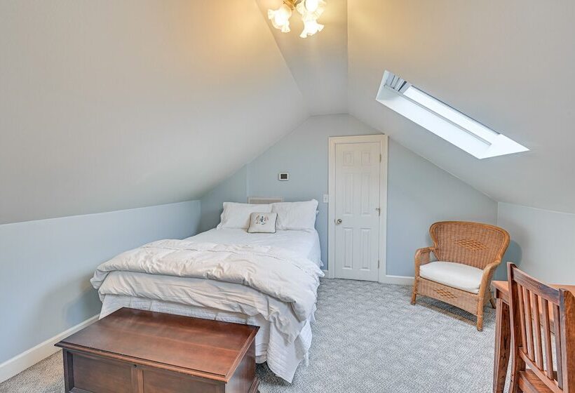 Midway Home On 22 Acres Near Bourbon Trail!