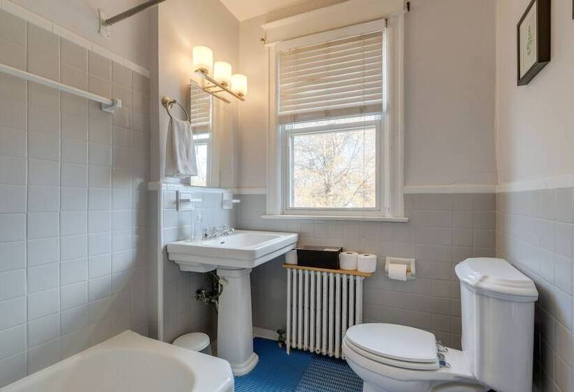 2 Mi To National Mall: Modern Dc Home