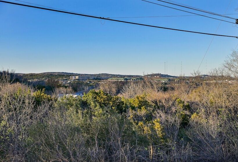 Modern Home W/ Spectacular Views, Near Downtown!