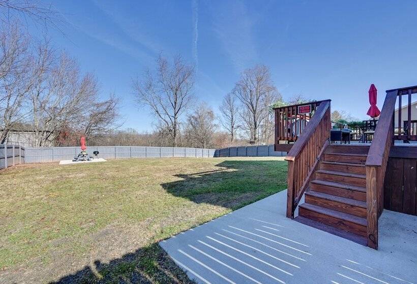 Modern Mount Airy Hideaway W/ Private Backyard!