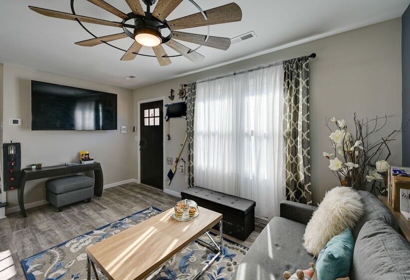 Modern Mount Airy Hideaway W/ Private Backyard!