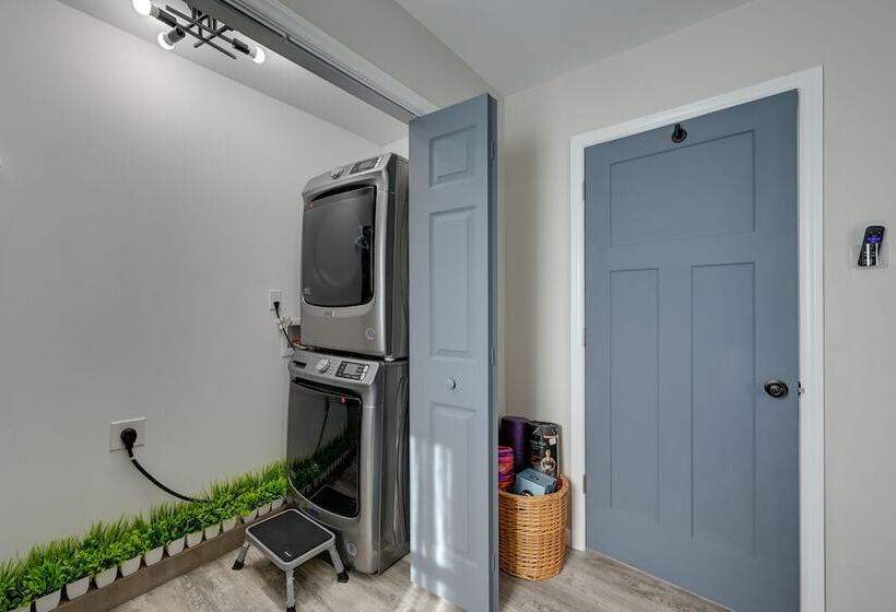 Modern Mount Airy Hideaway W/ Private Backyard!