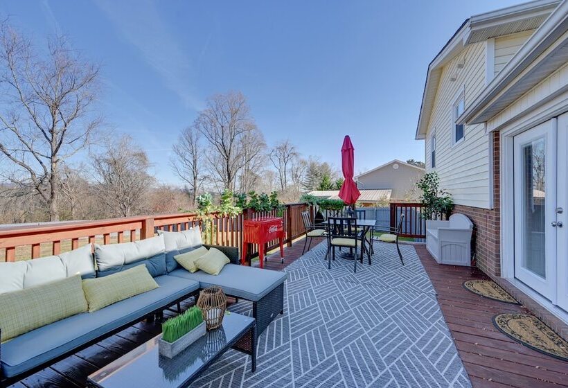 Modern Mount Airy Hideaway W/ Private Backyard!