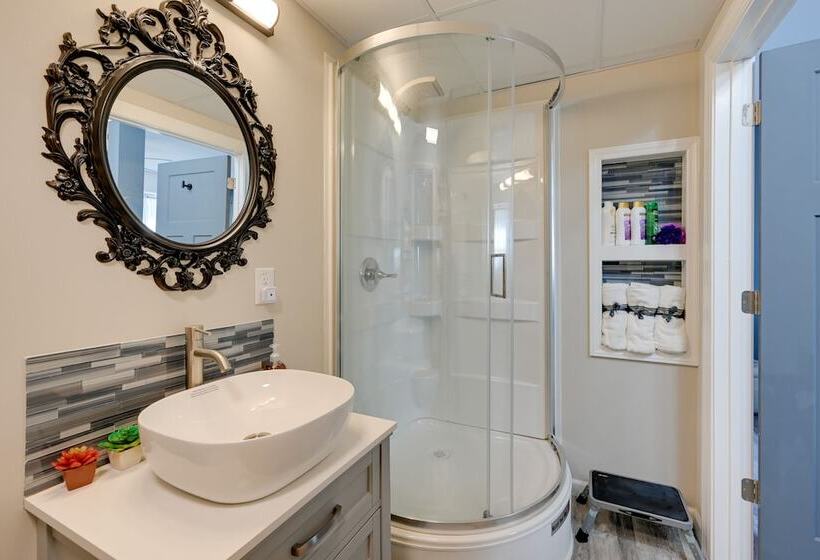 Modern Mount Airy Hideaway W/ Private Backyard!