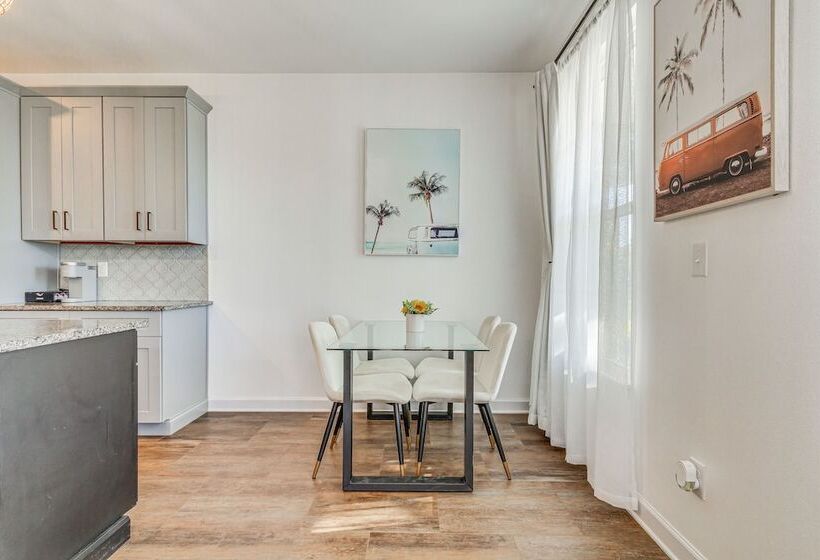 Modern Pensacola Vacation Home W/ Private Pool!