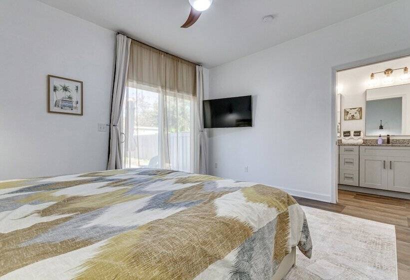 Modern Pensacola Vacation Home W/ Private Pool!