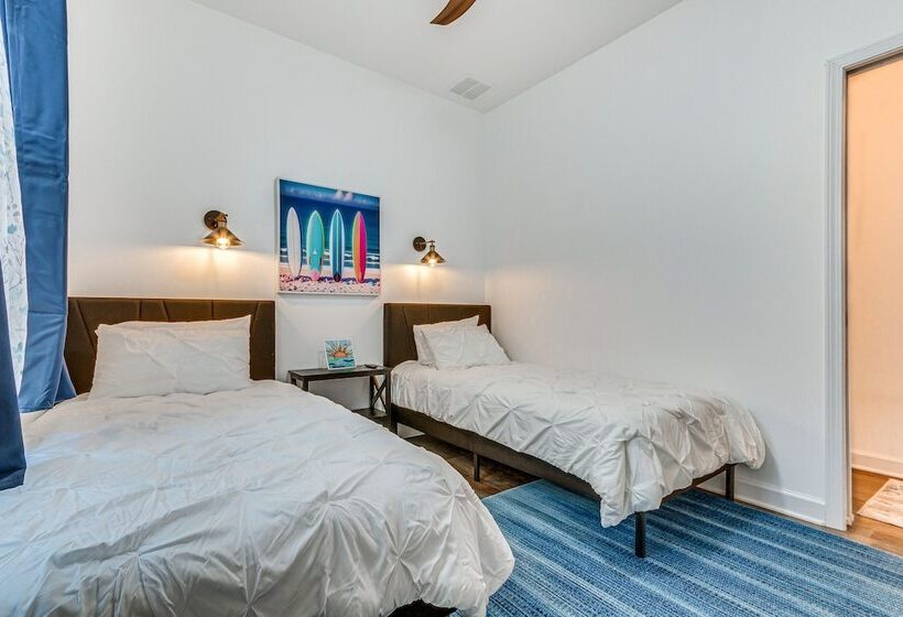 Modern Pensacola Vacation Home W/ Private Pool!