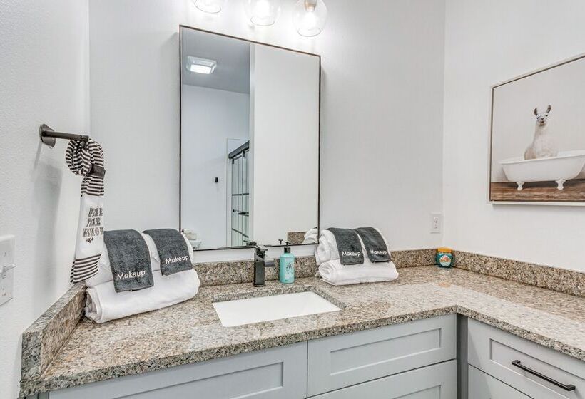 Modern Pensacola Vacation Home W/ Private Pool!